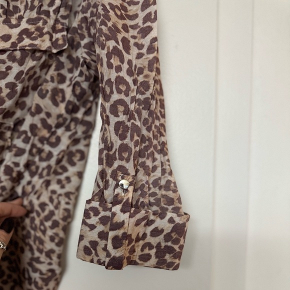 COCOMO Women’s Cheetah Leopard Print 3/4 Sleeve Top Plus Size 1X Button NEW - Picture 7 of 9